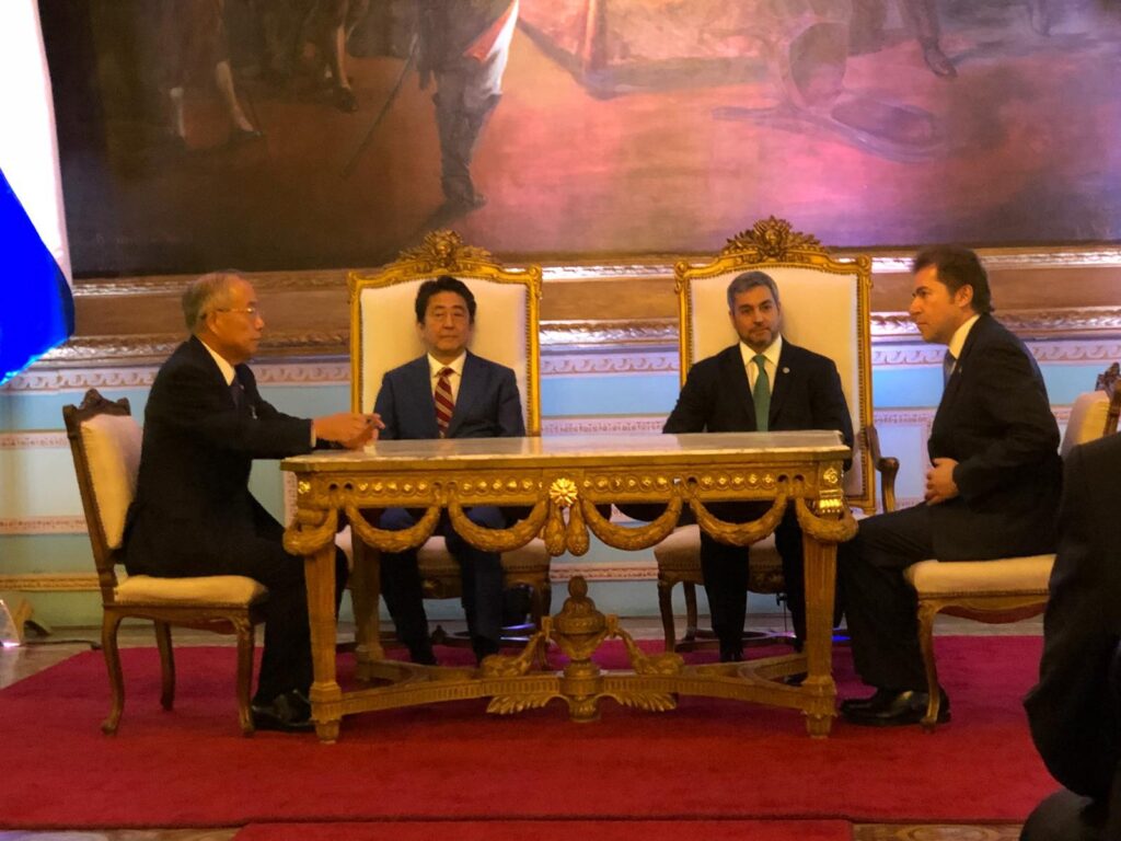 El Presidente Mario ABDO BENITEZ se reúne con el Primer Ministro Shinzo ABE