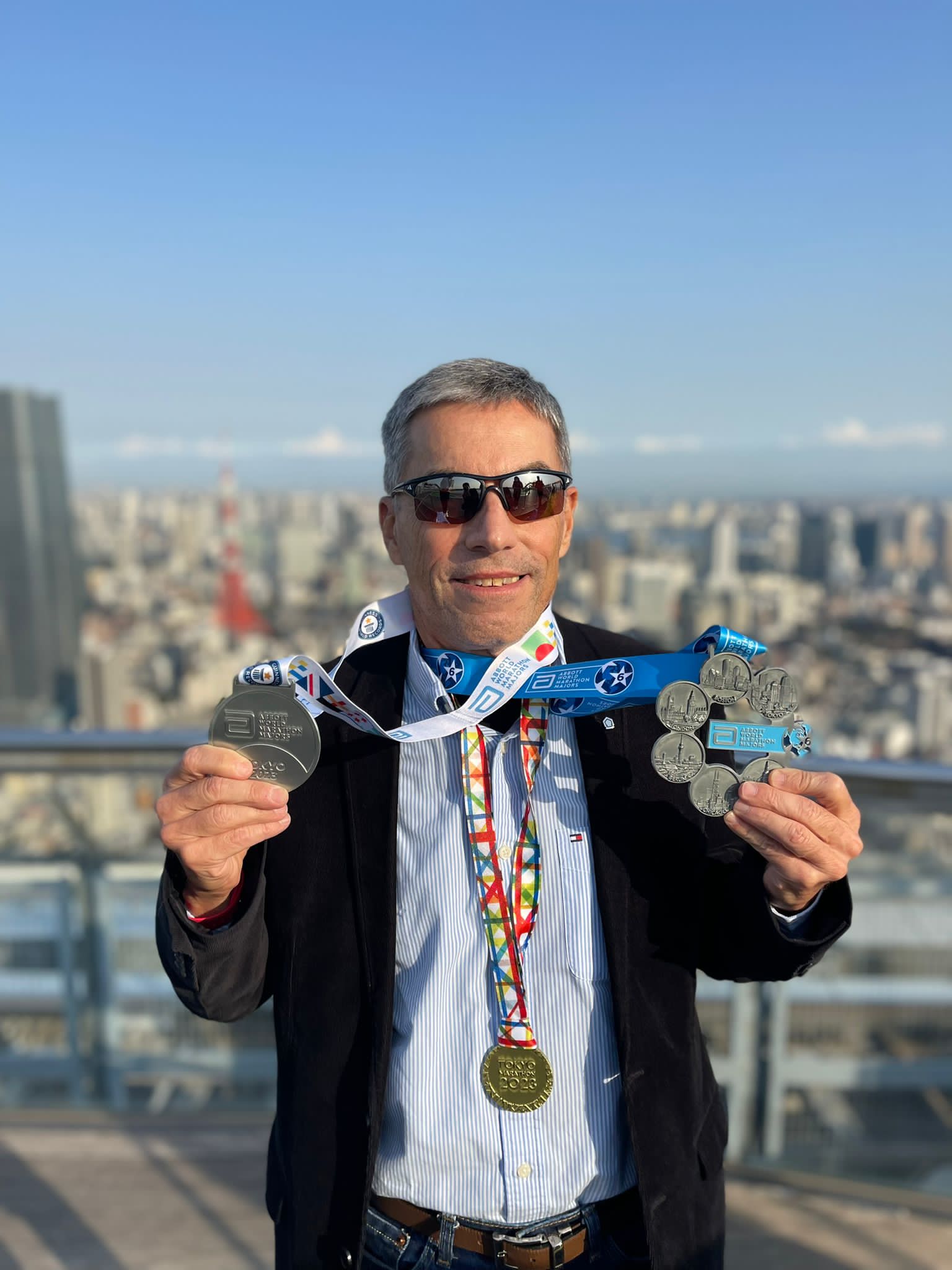 Carlos SALDÍVAR ROMERO se convirtió en el primer paraguayo en obtener la medalla “Six Word Marathon Major”