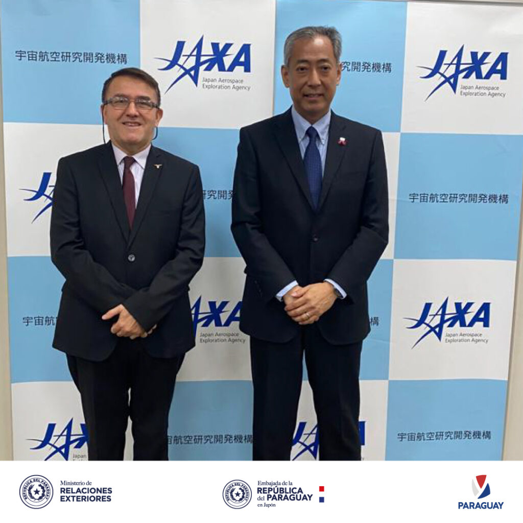 Presidente de ARP Cnel. (SR) Liduvino Vielman y el Presidente de la JAXA (SR) Hiroshi YAMAKAWA